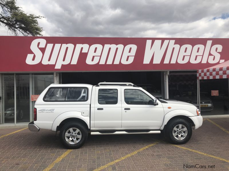 nissan np300 2.5 hardbodyin namibia