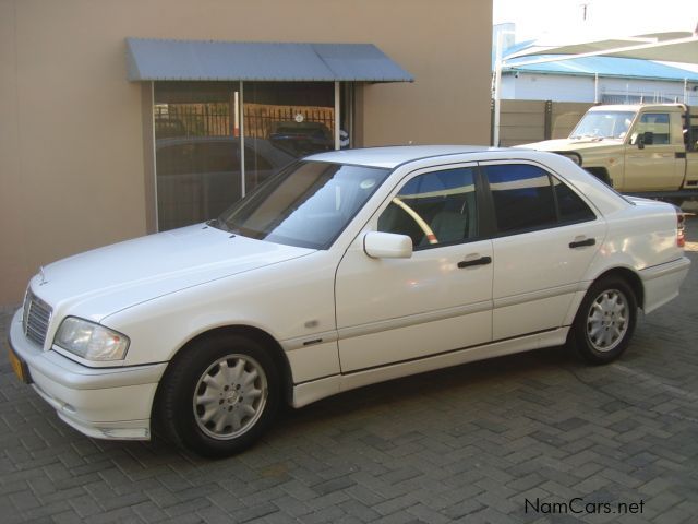 Used Mercedes-Benz C180 | 1990 C180 for sale | Windhoek Mercedes-Benz ...