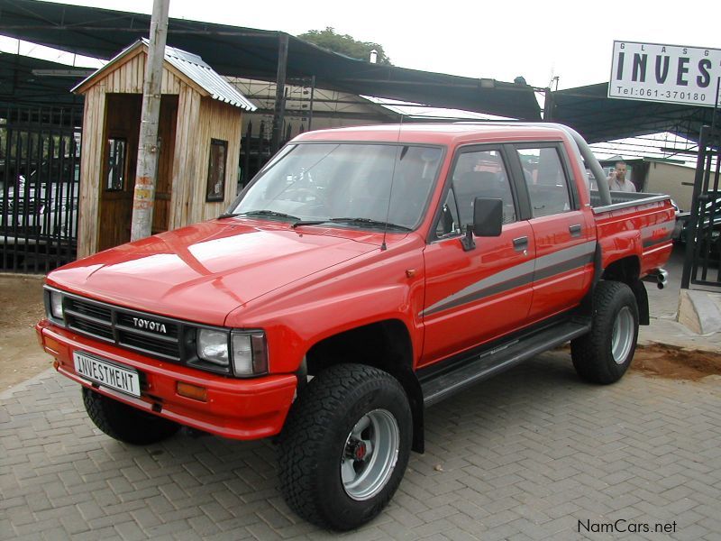 toyota hilux 1990