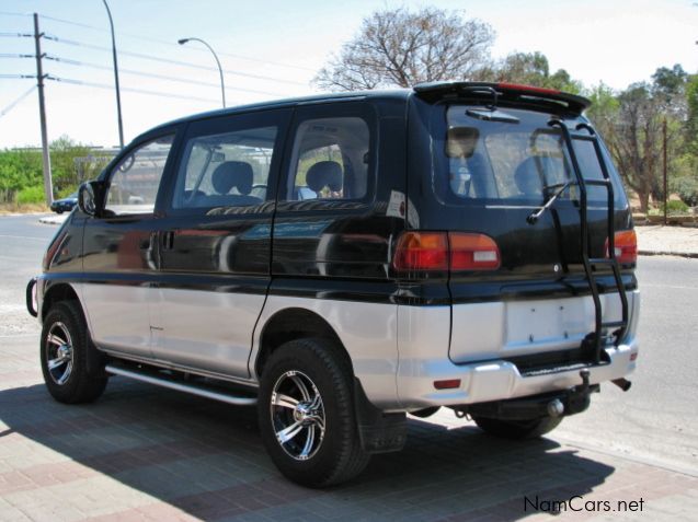 Delica mitsubishi 2004