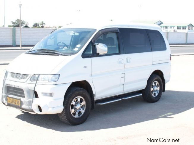 Mitsubishi delica 2006