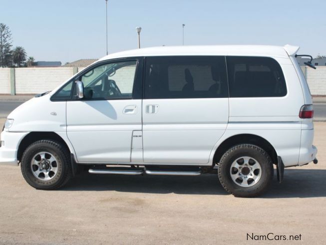 Mitsubishi delica 2006