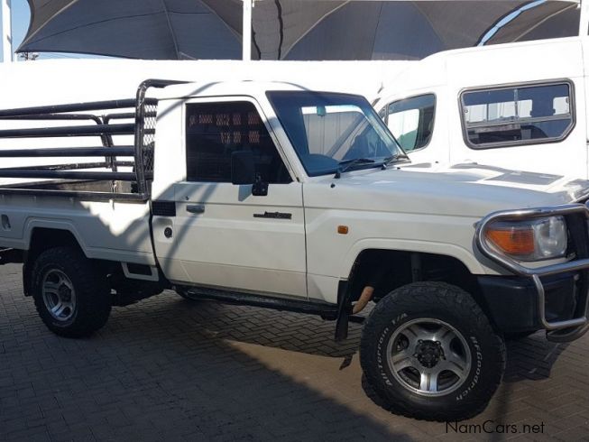 Used Toyota Land Cruiser 70, 4.2D Bakkie 4x4 | 2009 Land Cruiser 70, 4 ...