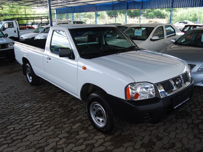 Nissan np300 рейлинги