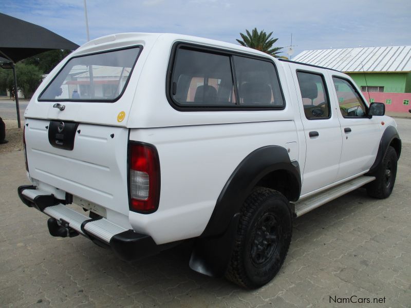 Nissan np300 2012