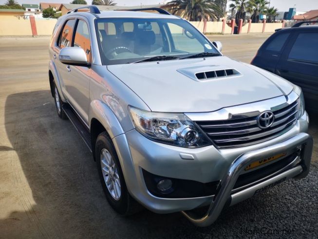 Toyota fortuner 2012