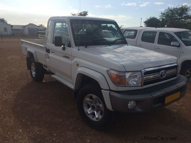 Used Toyota land cruiser 4.2d | 2013 land cruiser 4.2d for sale ...