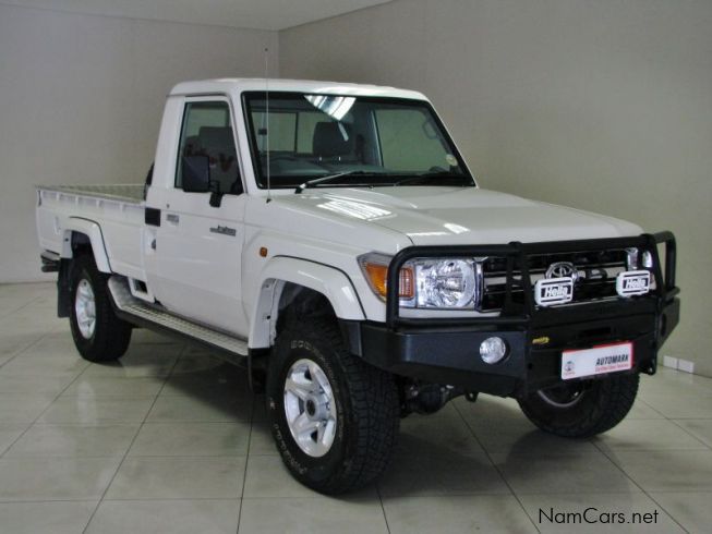 Used Toyota Land Cruiser V6 