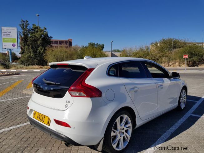 Used Volvo V40 T4 | 2014 V40 T4 for sale | Windhoek Volvo V40 T4 sales ...