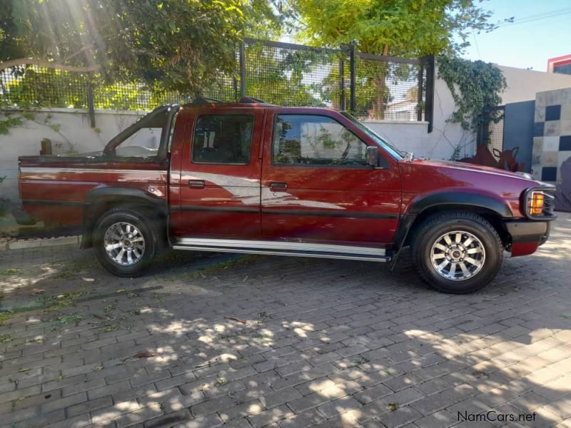 nissan sani 4x4 double cab