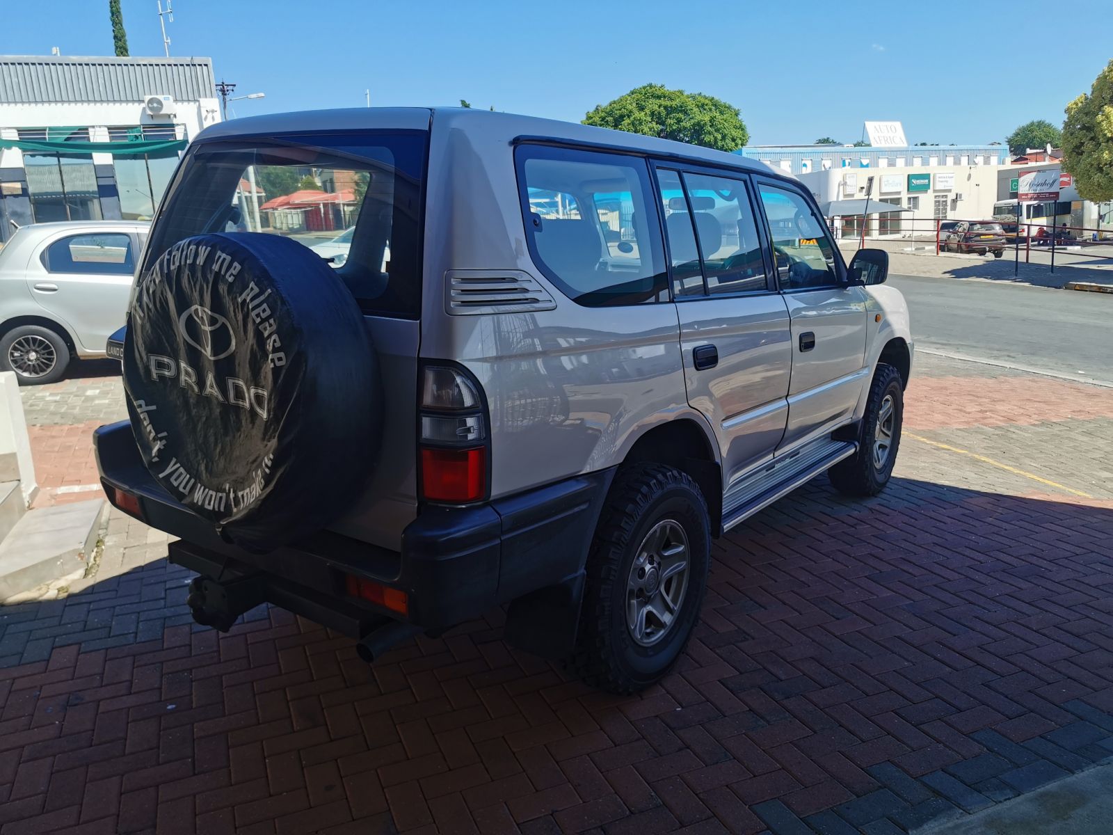 Toyota Prado 3.4 V6 A/T in Namibia