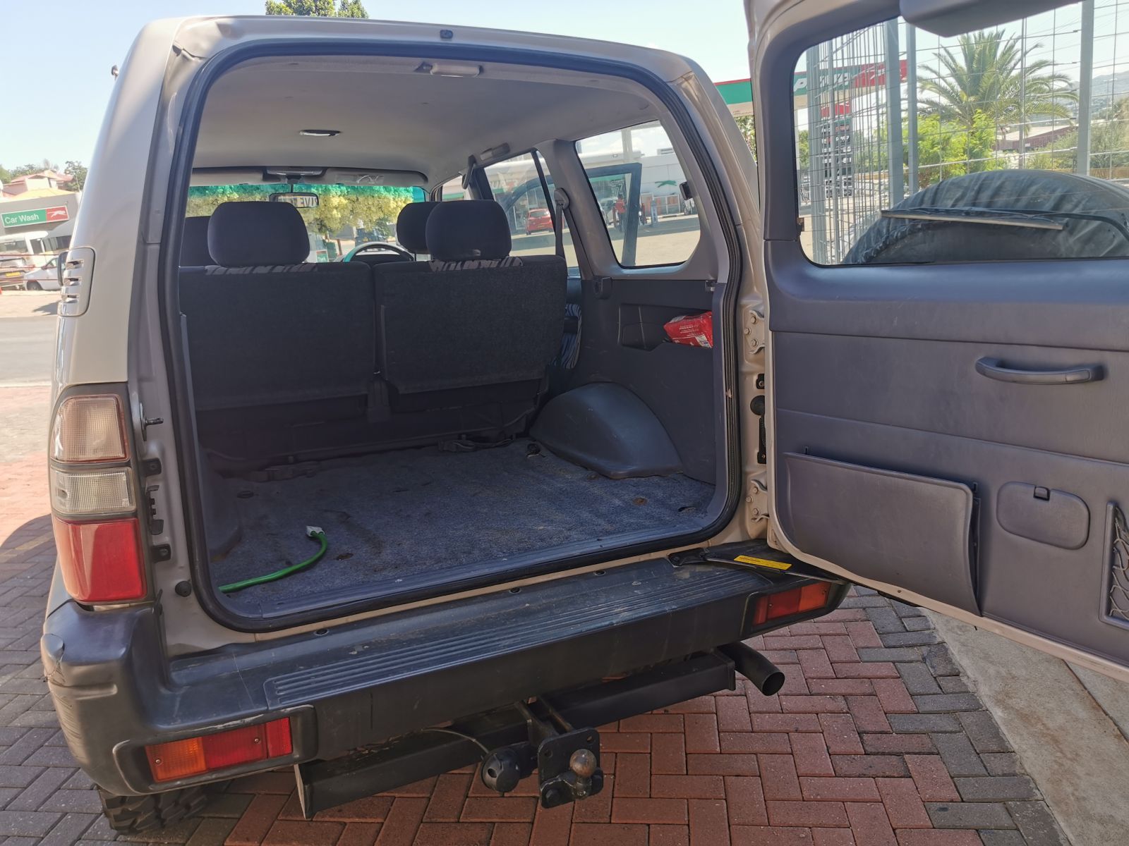 Toyota Prado 3.4 V6 A/T in Namibia