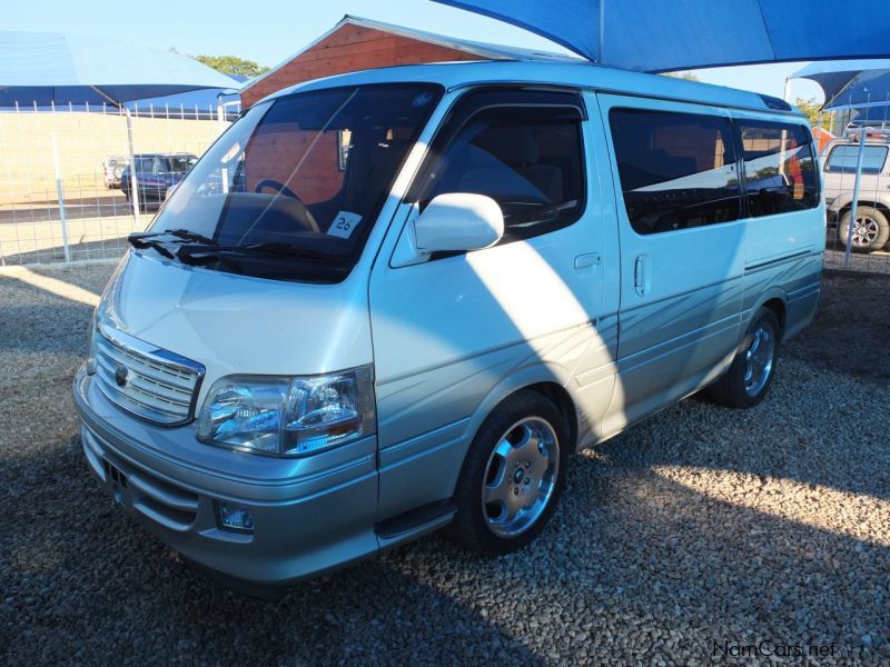 Toyota hiace 2001