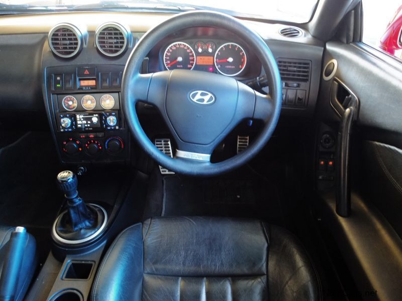 Hyundai Tiburon 2003 Interior