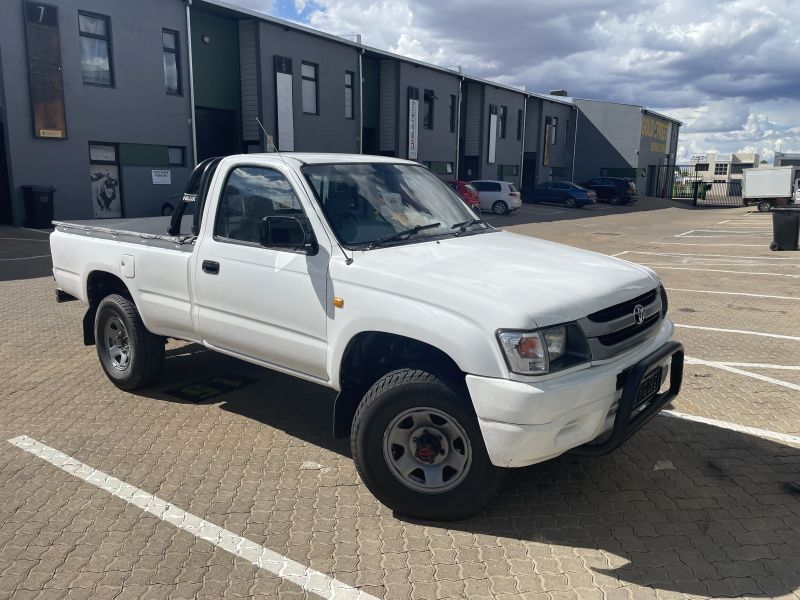 Used Toyota Hilux 2.7 | 2004 Hilux 2.7 for sale | Windhoek Toyota Hilux ...