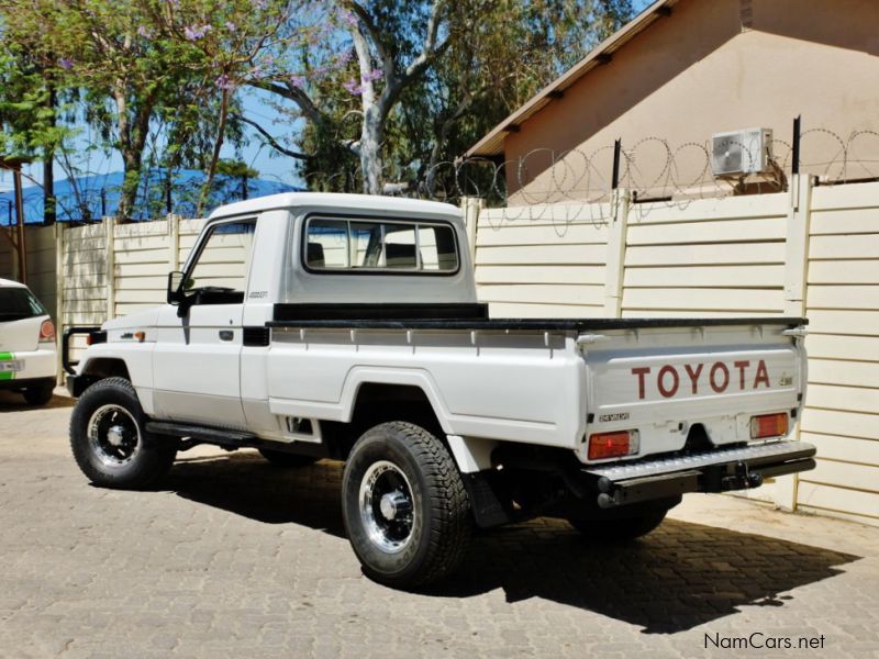 Used Toyota Land Cruiser | 2004 Land Cruiser for sale | Windhoek Toyota ...