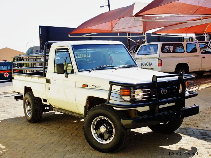 Used Toyota Land Cruiser | 2006 Land Cruiser for sale | Windhoek Toyota ...