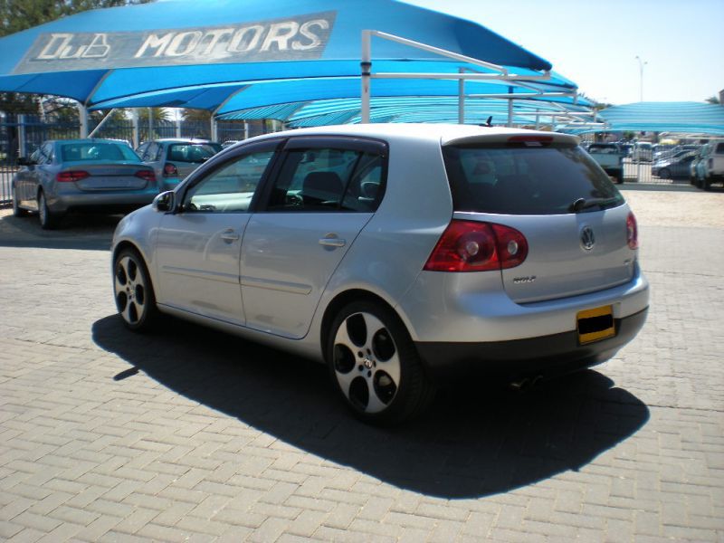 Volkswagen Golf 5 2.0 FSi Turbo DSG in Namibia