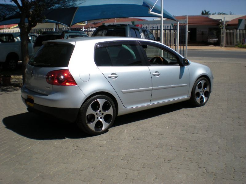 Volkswagen Golf 5 2.0 FSi Turbo DSG in Namibia