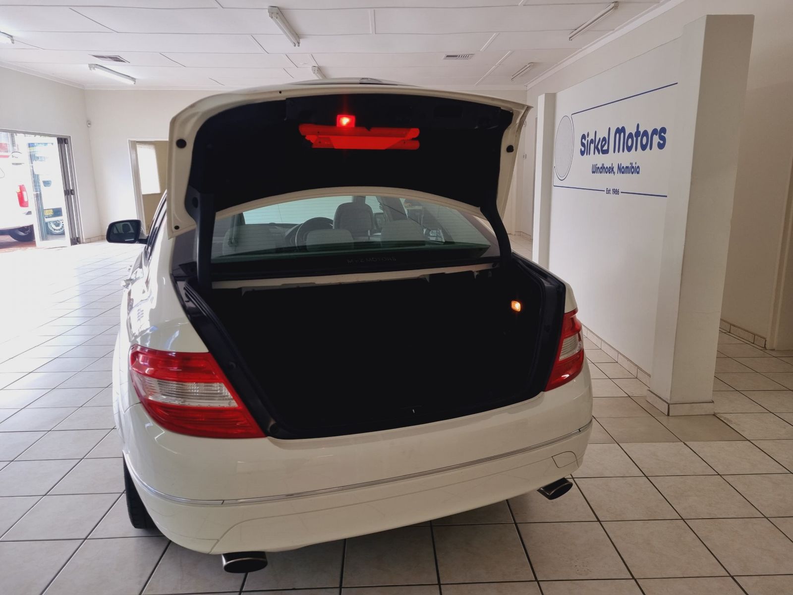 Mercedes-Benz C320 CDI Elegance A/T in Namibia