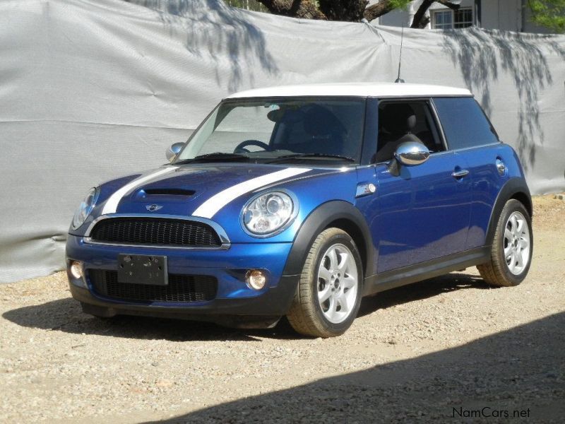 SOLD - 2007 MINI Cooper Automatic in Lightning blue - SOLD - The