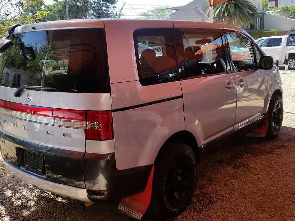 Mitsubishi Delica D5 2.4 AWD in Namibia