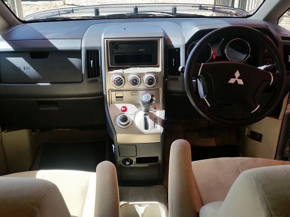 Mitsubishi Delica D5 2.4 AWD in Namibia