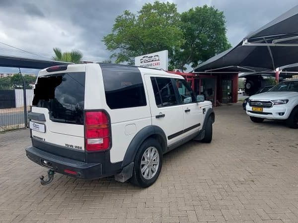 Land Rover Discovery 3.0 HSE V6 a/t 4x4 in Namibia