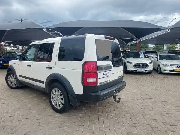 Land Rover Discovery 3.0 HSE V6 a/t 4x4 in Namibia