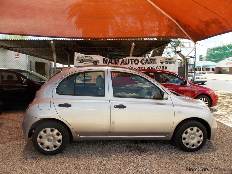 Nissan march 2008