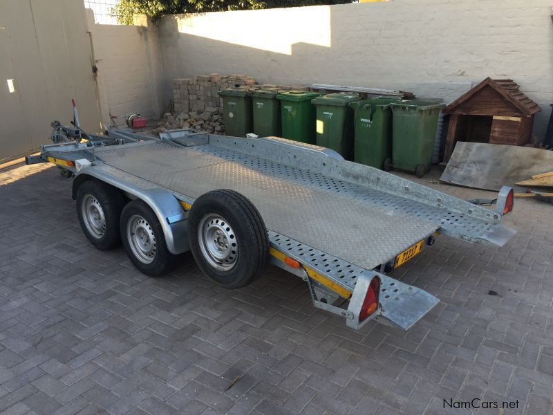 Thule Thula Car Trailer in Namibia