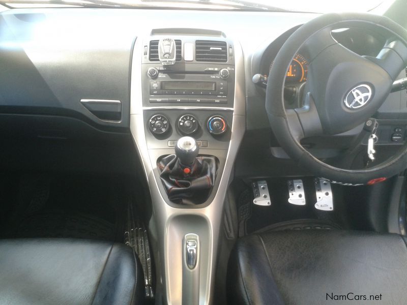 Toyota auris 2008 фото салона