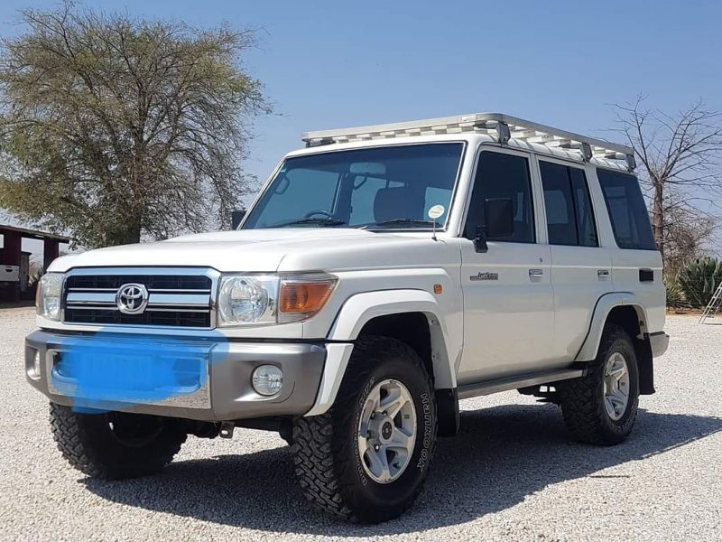 Toyota Land Cruiser 76 LX 4.2 Diesel in Namibia