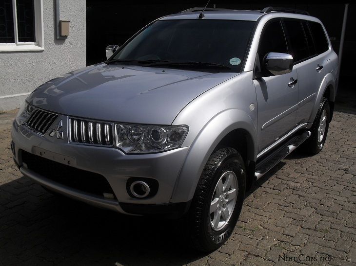 Mitsubishi pajero sport 2009