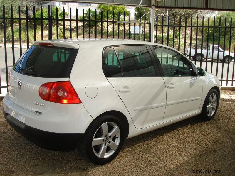 Volkswagen GOLF 5 2.0 FSi SPORTLINE in Namibia