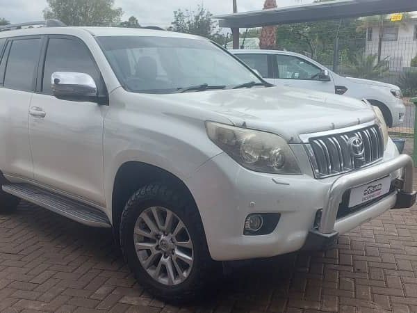 Toyota Prado VX 4.0 V6 a/t in Namibia