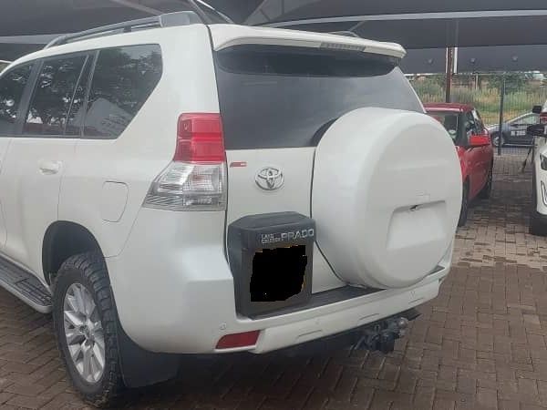 Toyota Prado VX 4.0 V6 a/t in Namibia