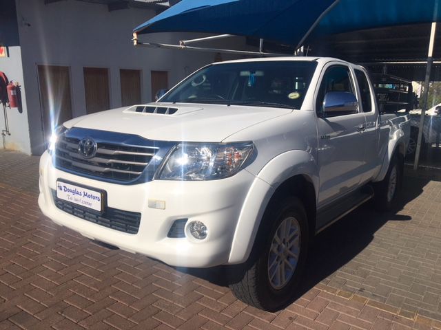 Used Toyota Hilux 3.0 D4D E/cab 4x4 | 2011 Hilux 3.0 D4D E/cab 4x4 for