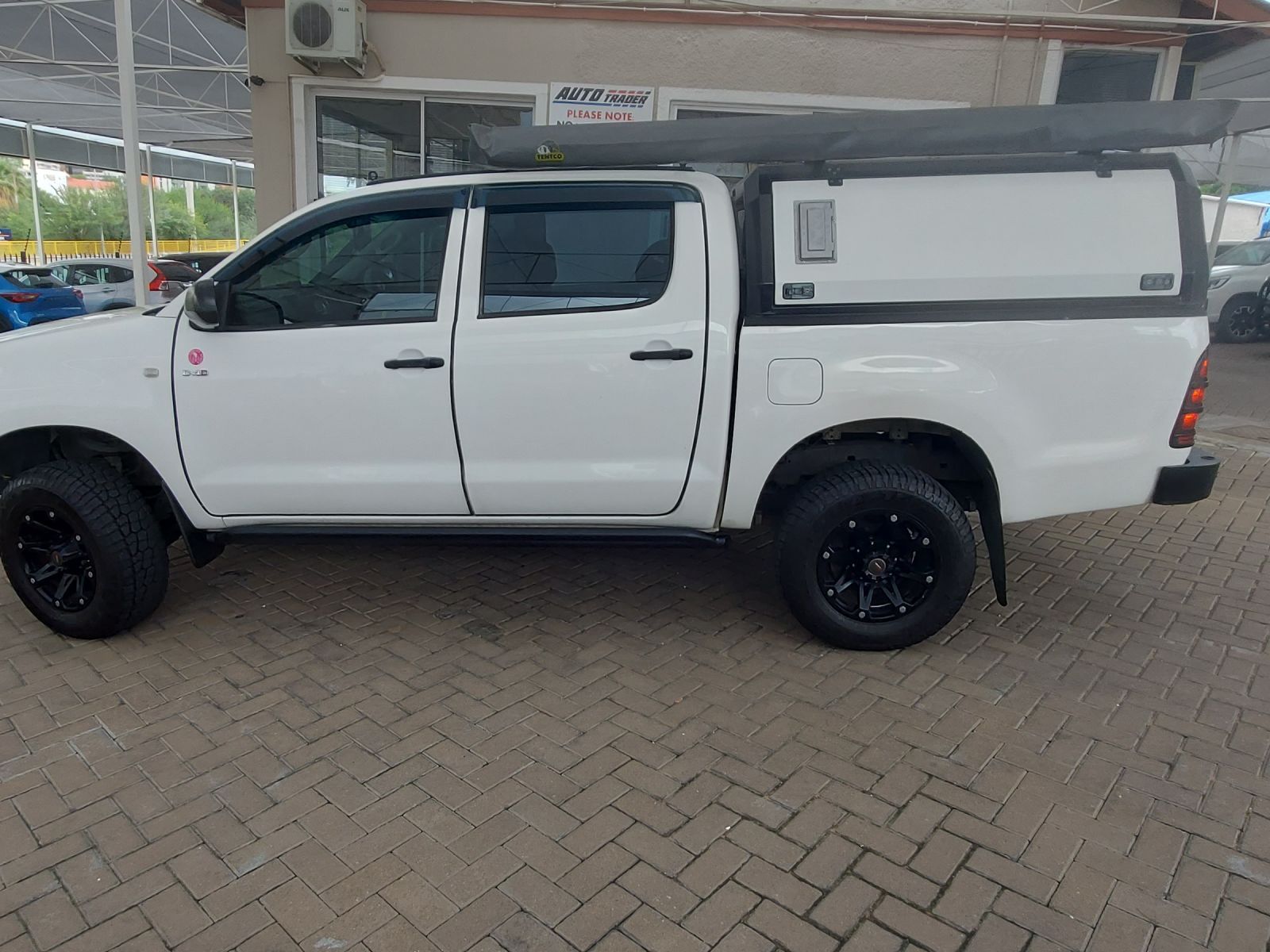 Toyota Hilux D4D SRX in Namibia