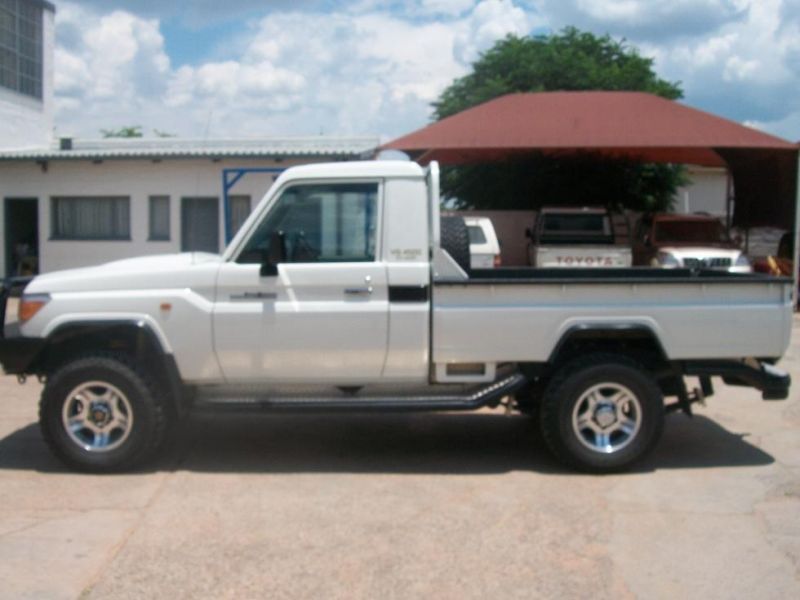 Toyota V8 TURBO DIESEL in Namibia