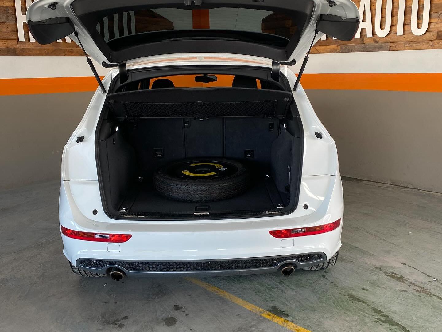 Audi Q5 3.2 FSI Quattro in Namibia