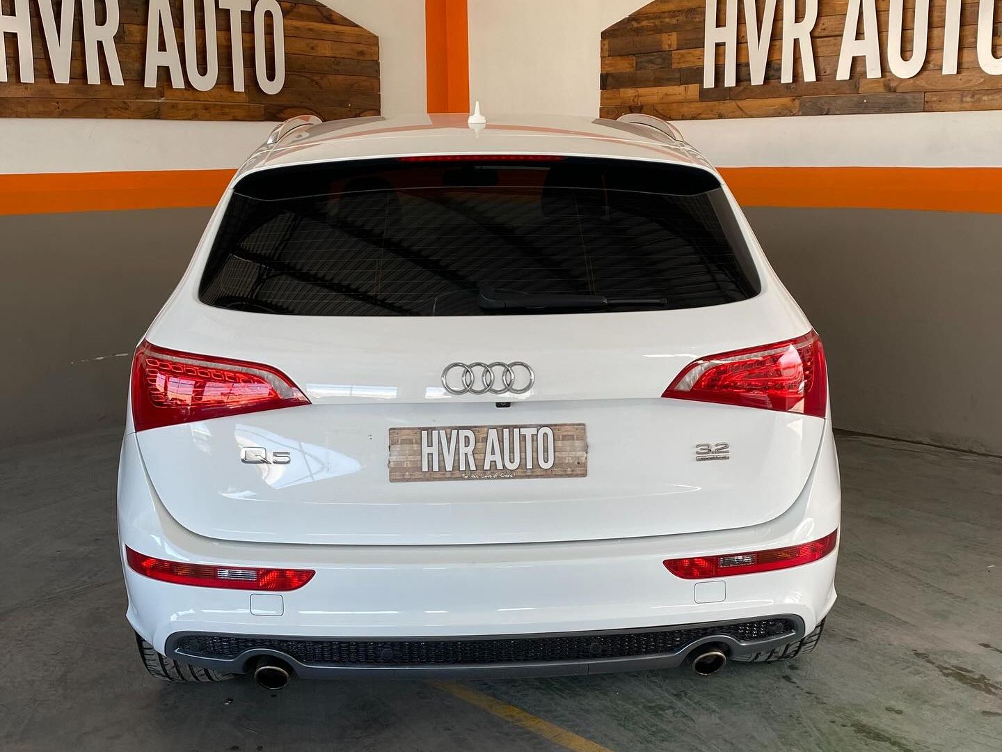 Audi Q5 3.2 FSI Quattro in Namibia