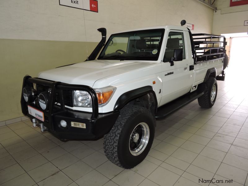 Used Toyota LAND CRUISER 4.2D | 2012 LAND CRUISER 4.2D for sale ...