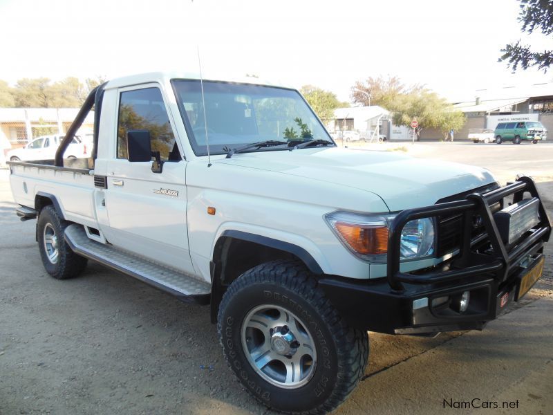 Used Toyota Landcruiser 79 