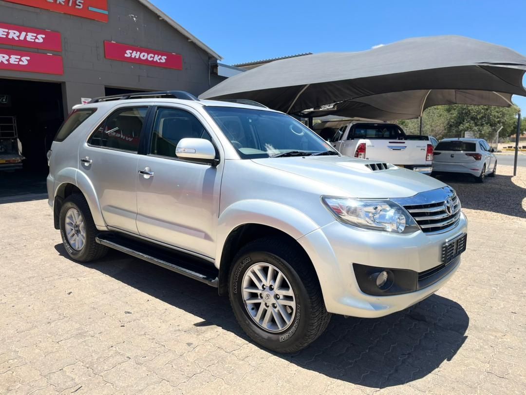 Toyota TOYOTA FORTUNER 2.5D-4D RB in Namibia