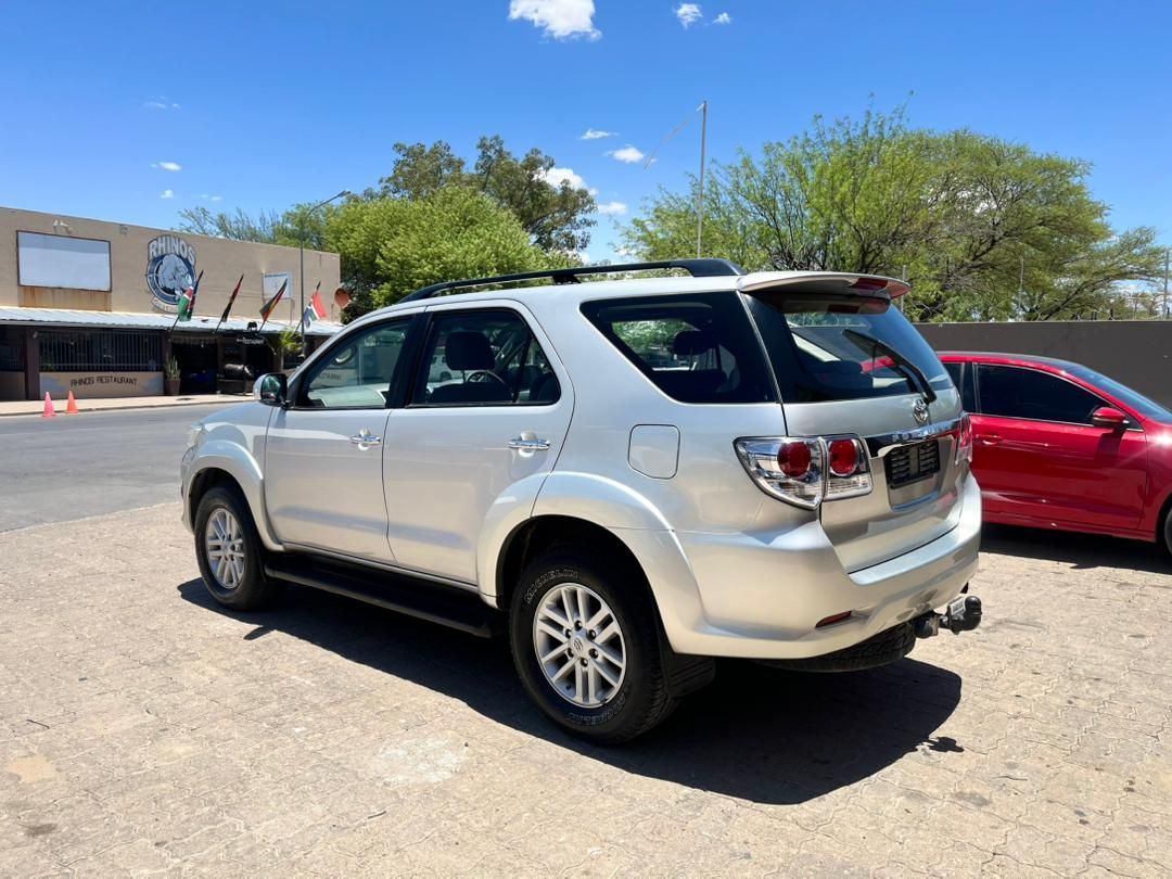 Toyota TOYOTA FORTUNER 2.5D-4D RB in Namibia