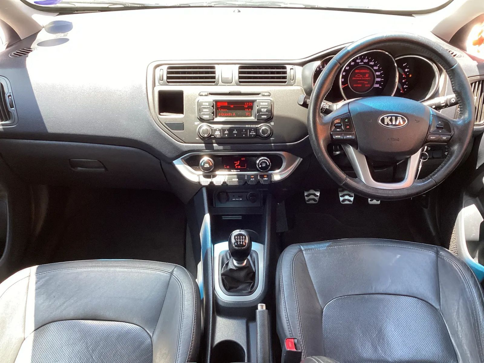 Kia RIO 1.4 TEC 5-Door in Namibia