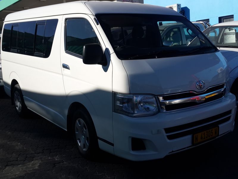 Toyota 2.7 bus 10 seater in Namibia