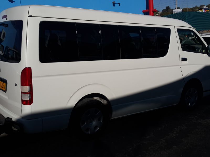 Toyota 2.7 bus 10 seater in Namibia