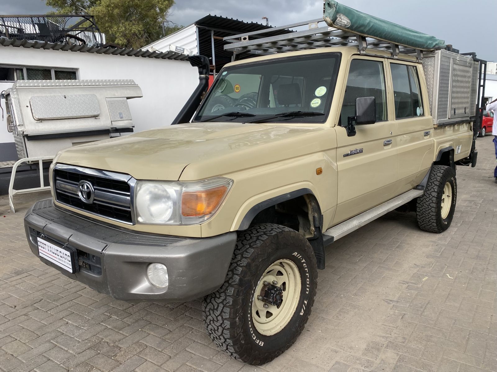 Toyota Land Cruiser 4lt V6 Dcab 4x4 in Namibia